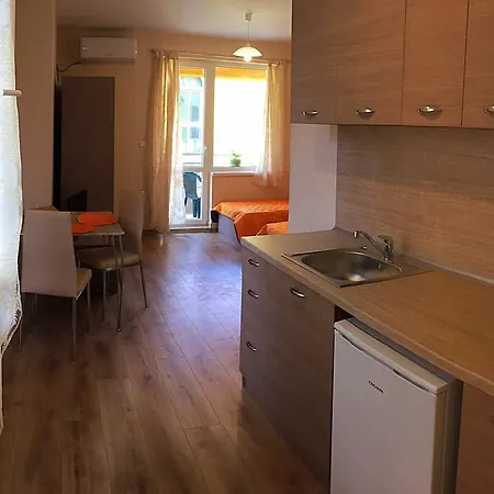 Studio Orange 네세부르